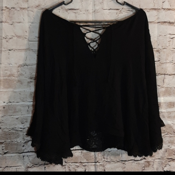 Maurices black flowy pancho top - Picture 2 of 6